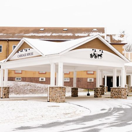 Carriage House Country Club Hotel Pocono Manor Exterior photo