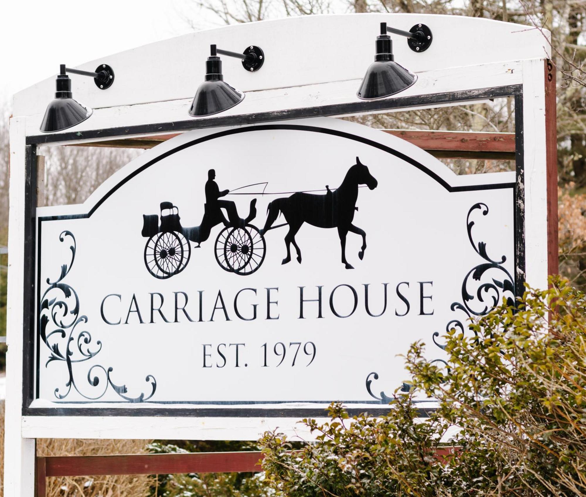 Carriage House Country Club Hotel Pocono Manor Exterior photo